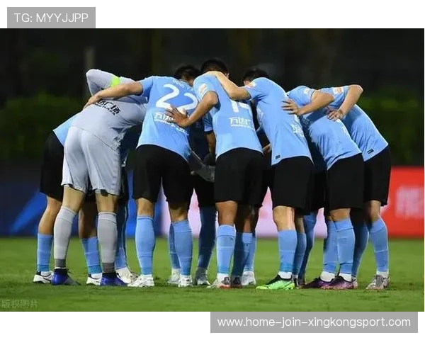 青年教练战术大胆，带队打爆强队晋级下一轮