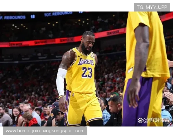 湖人内线协防成功瓦解对方攻势