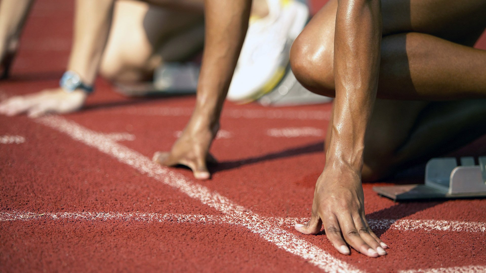 球迷疯狂讨论比赛